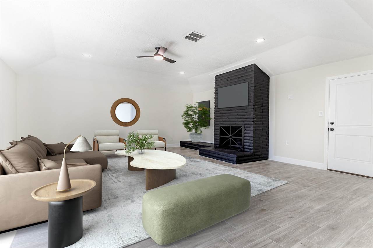 11203 Rousseau Drive - Photo 1