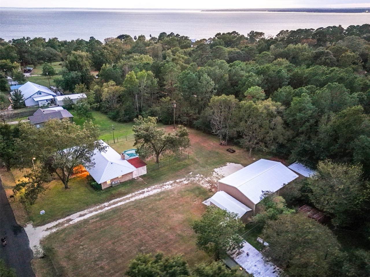 242 Magnolia Drive - Photo 1