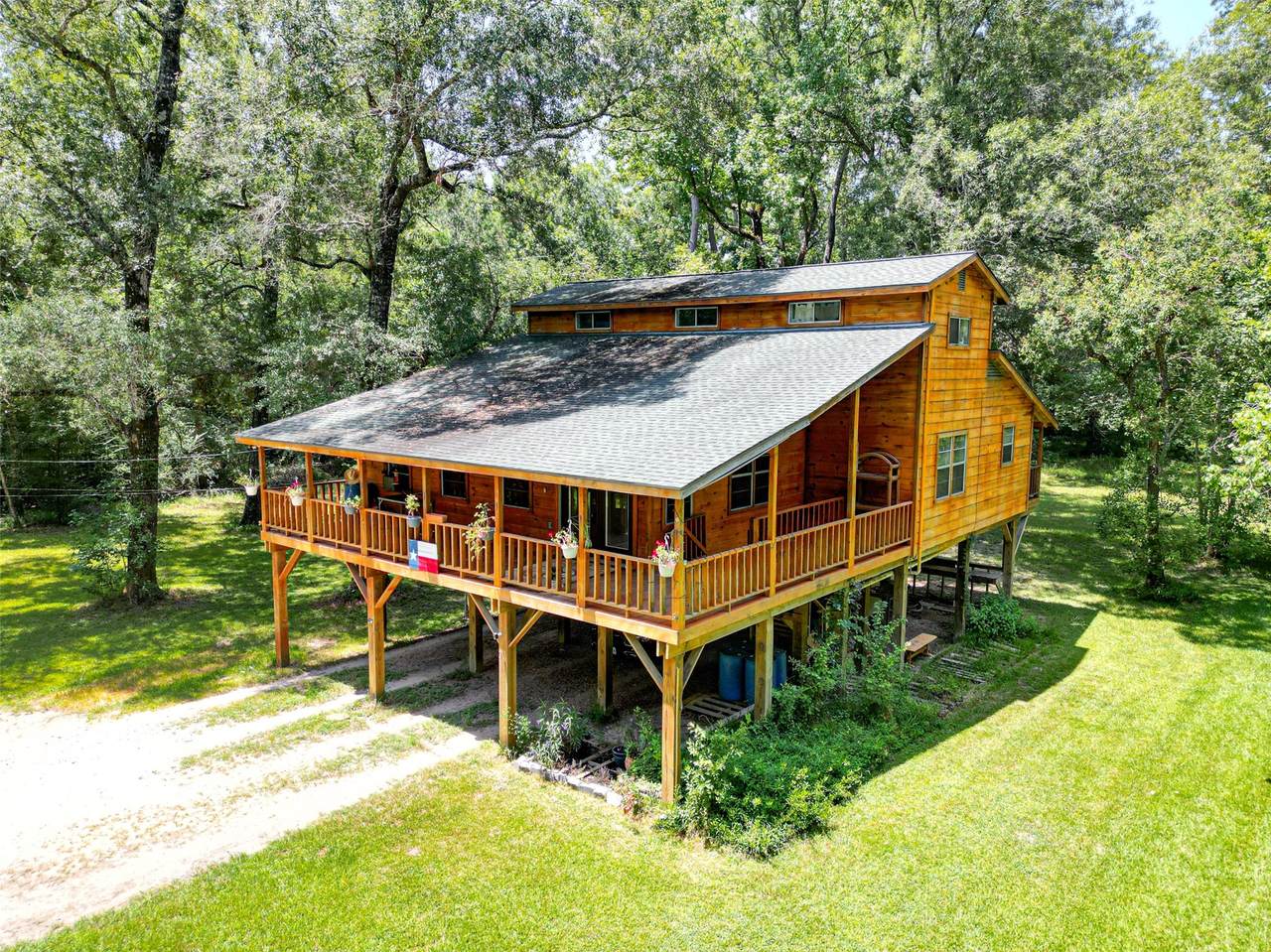 16 Magnolia Road - Photo 1