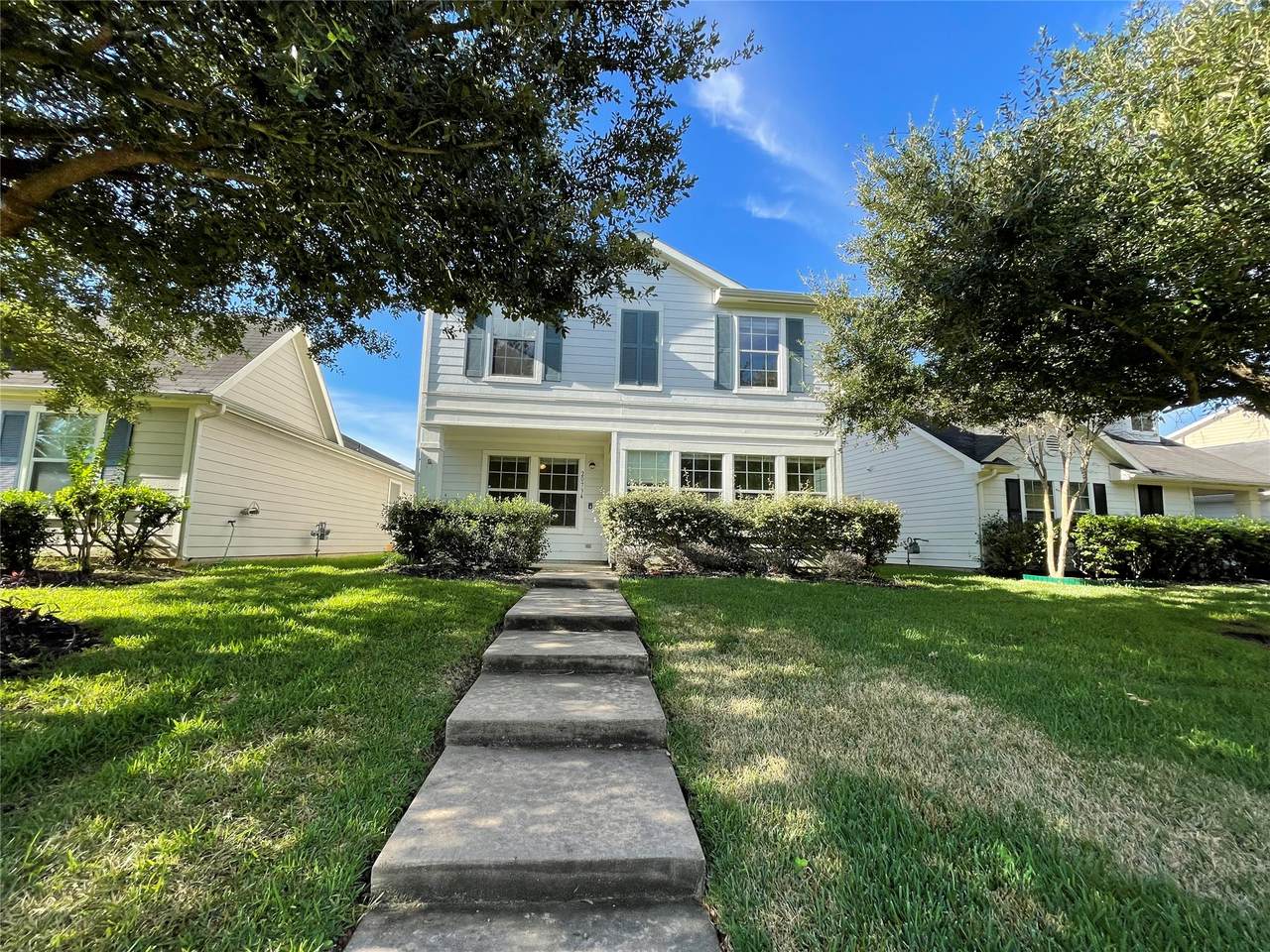 20734 Settlers Lake Circle - Photo 1
