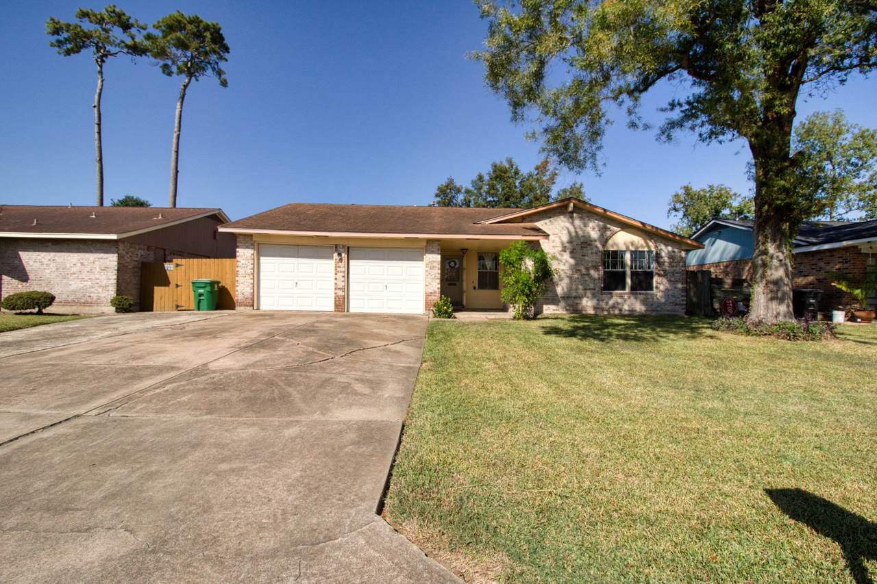 12119 Crystalwood Drive - Photo 1