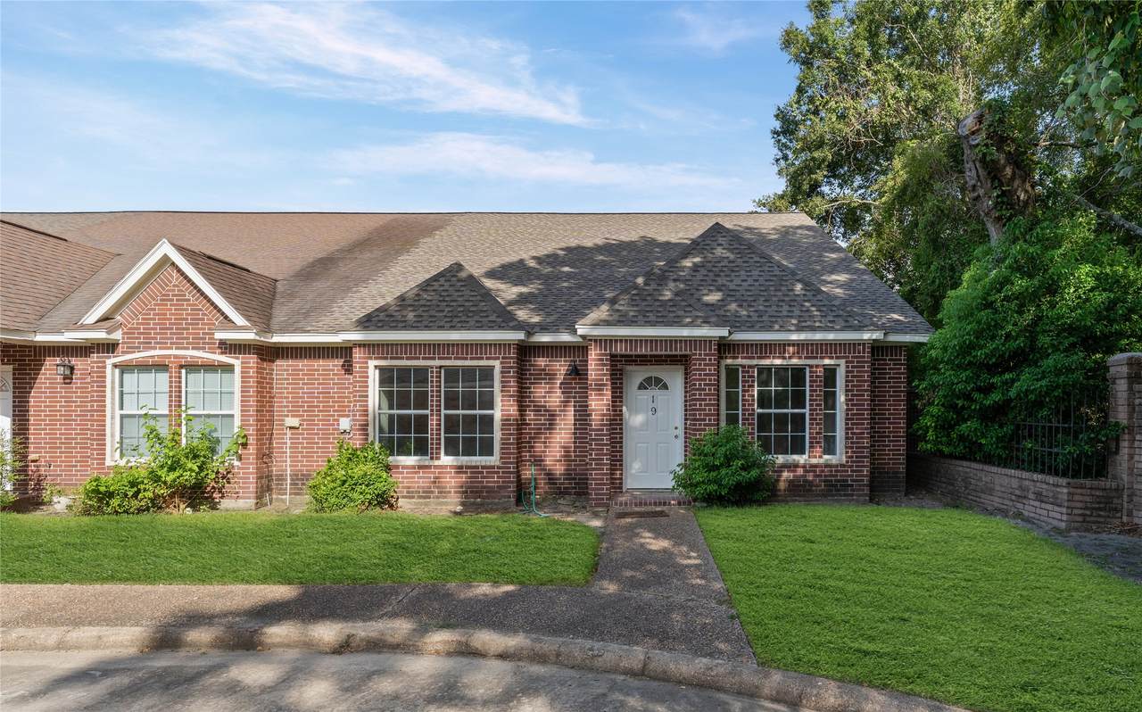 1310 James Street - Photo 1