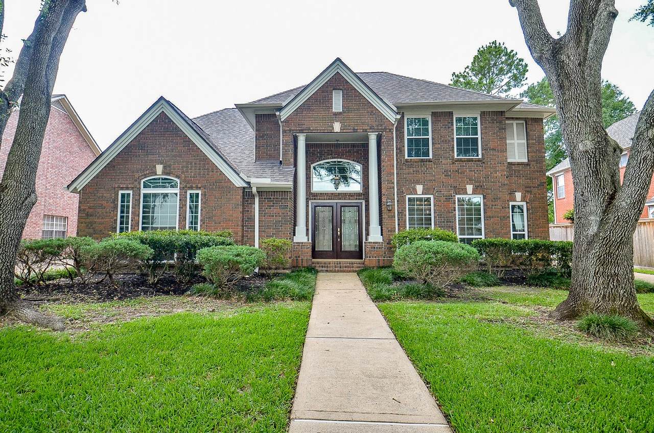 3815 Meadow Spring Drive - Photo 1