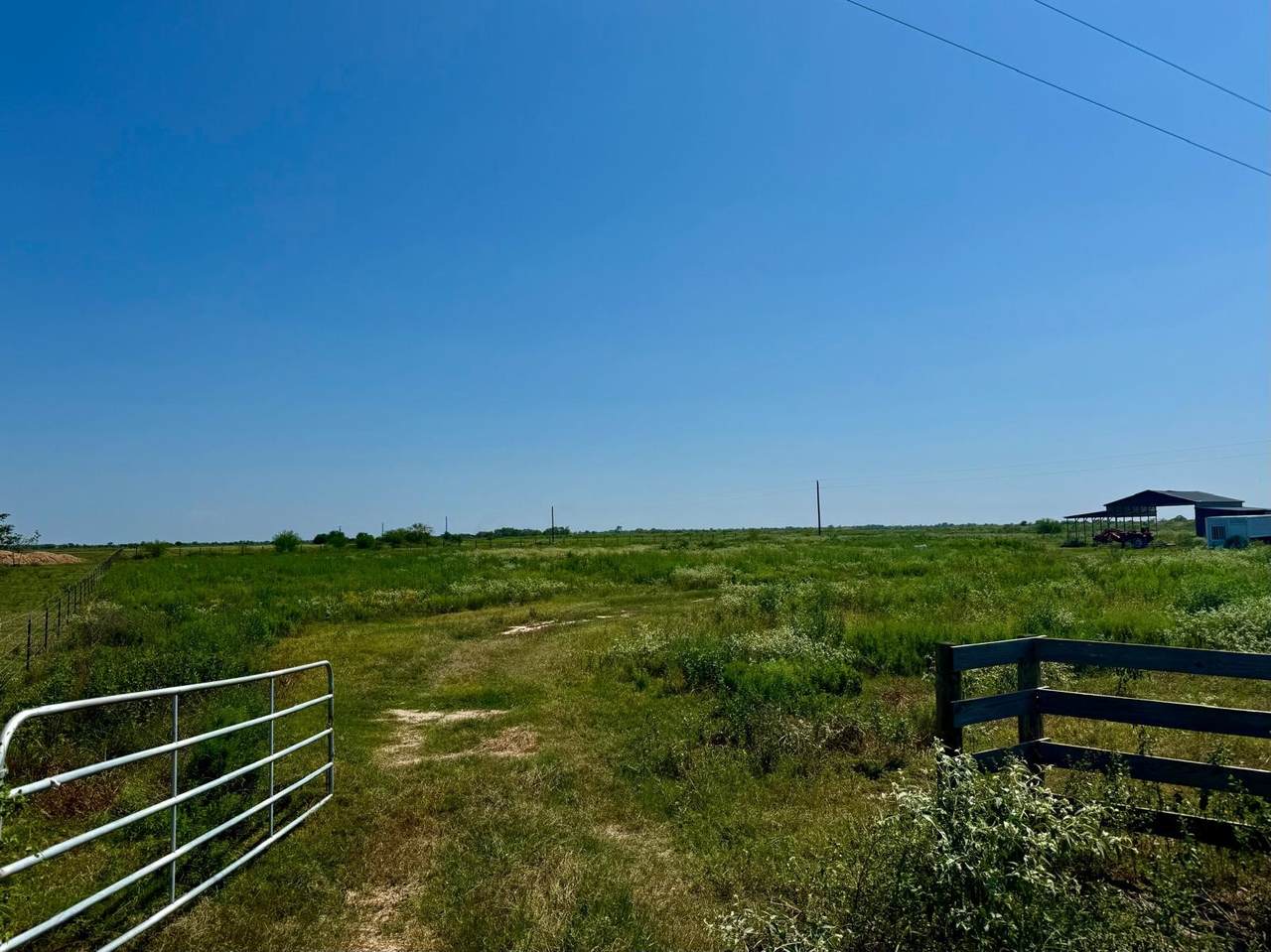 1993 Fm 2761 - Photo 1