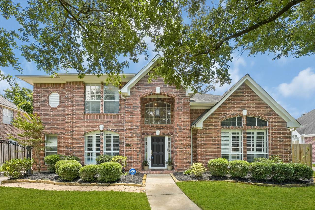 1327 Blackthorne Drive - Photo 1