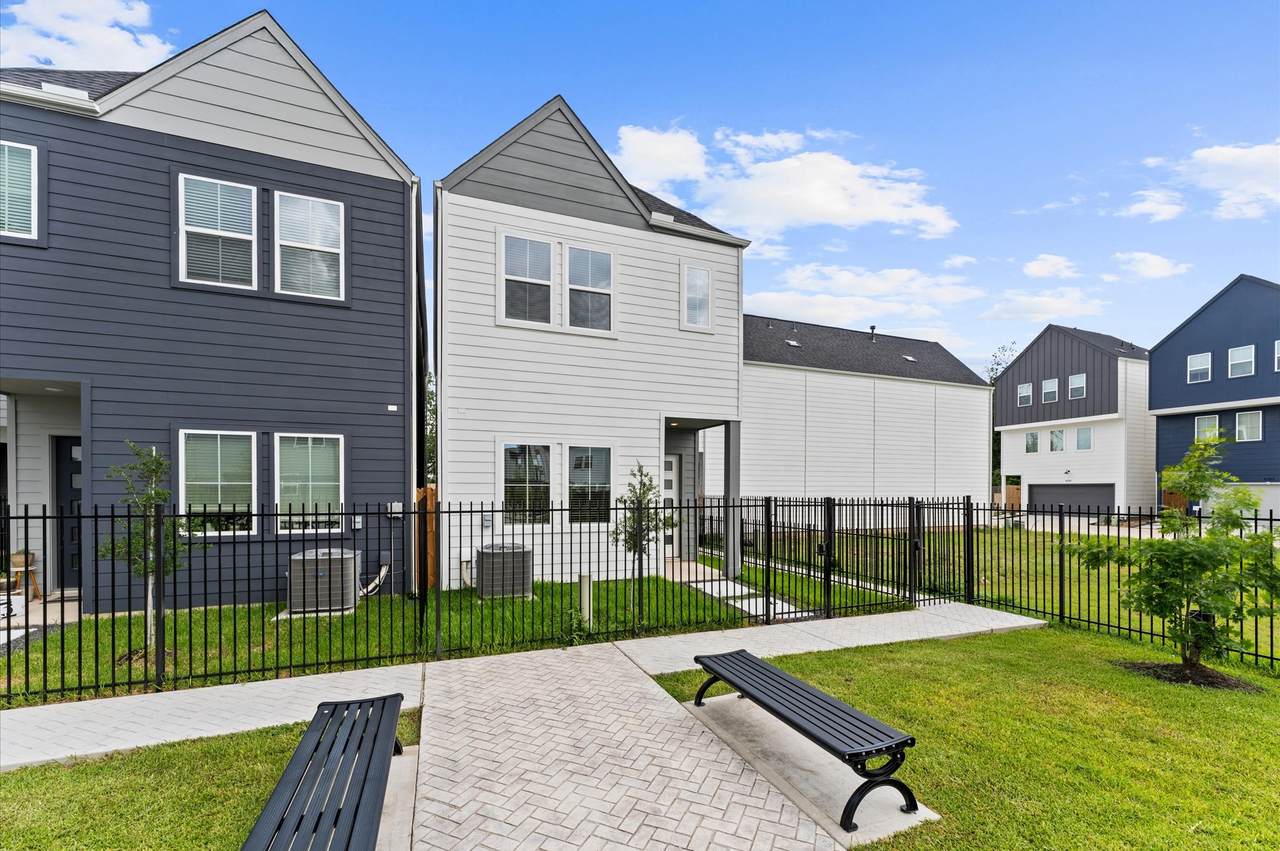 2213 Springwood Vista Lane - Photo 1