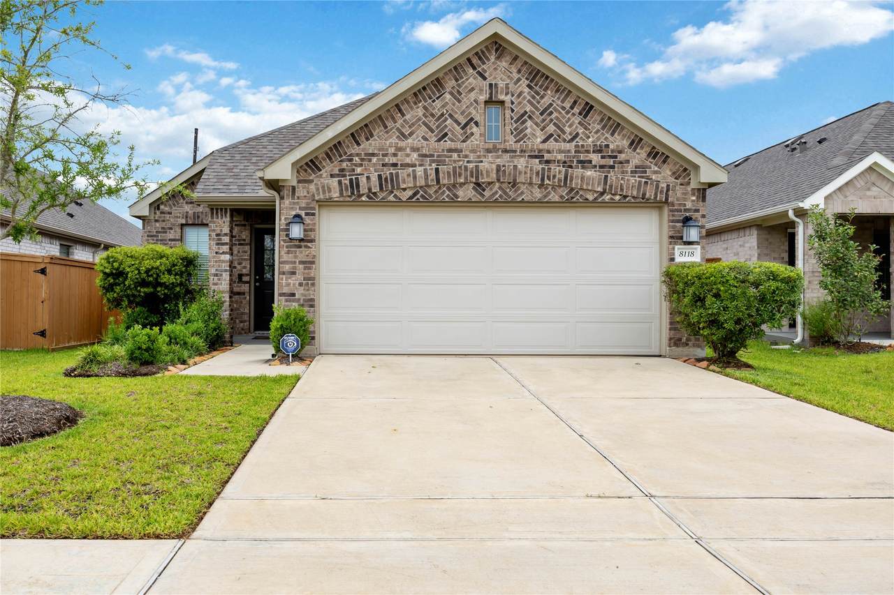 8118 Royal Breeze Drive - Photo 1