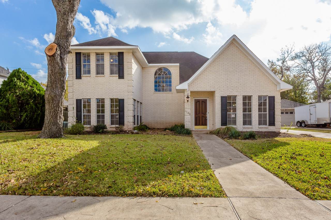 1703 Plantation Drive - Photo 1