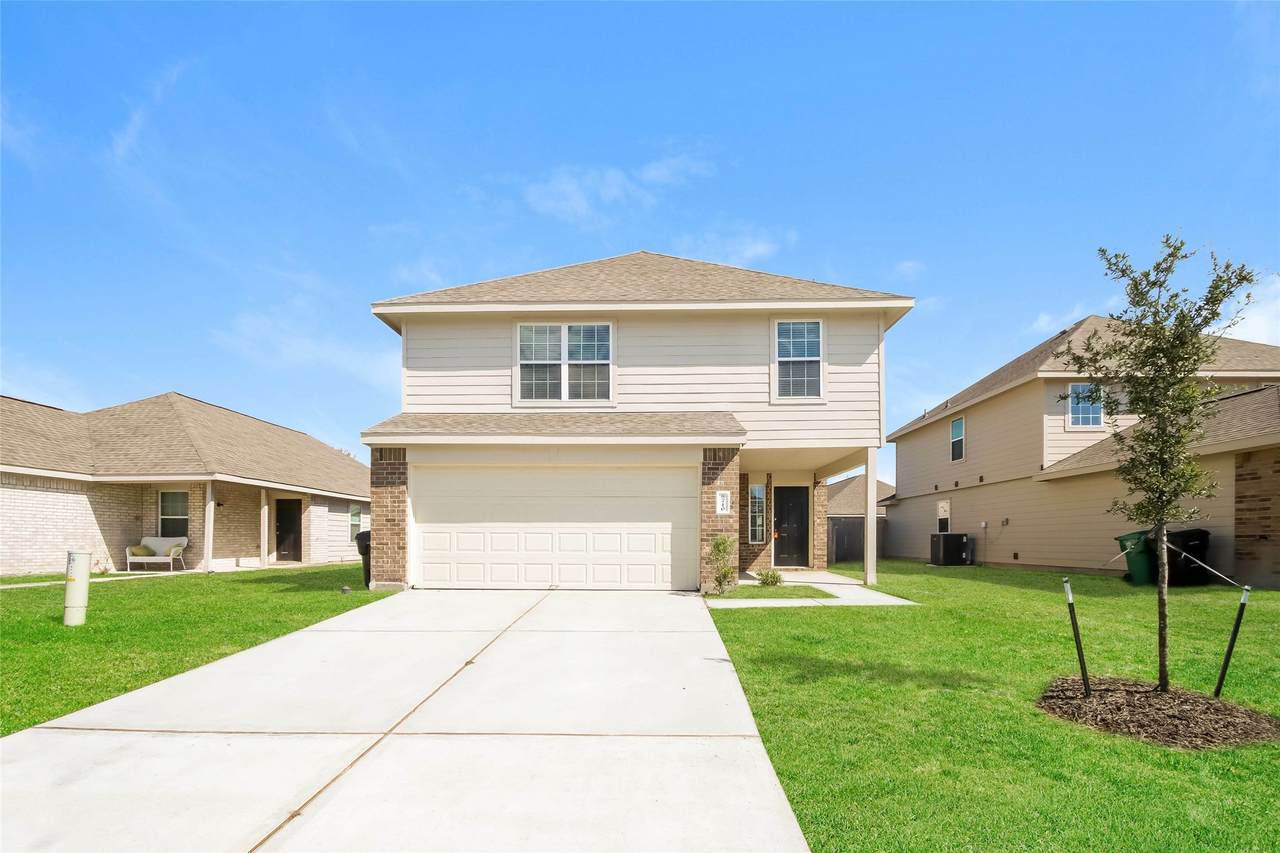 8710 Jc Oaks Circle - Photo 1