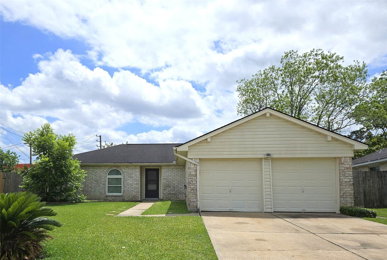 17302 Heritage Bay Drive - Photo 1