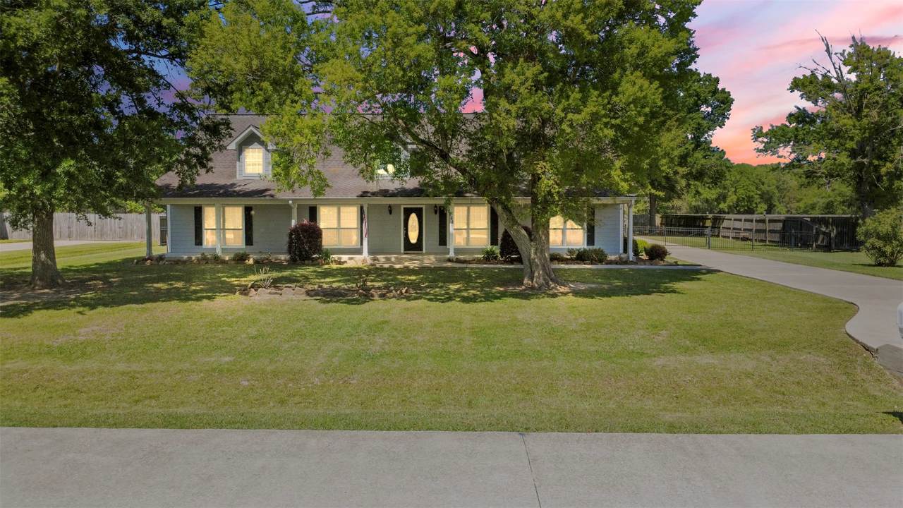 162 Bay Oak - Photo 1