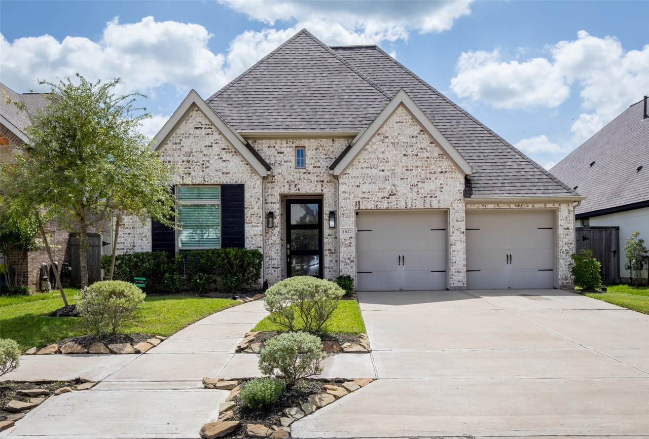 1627 Clover Court - Photo 1
