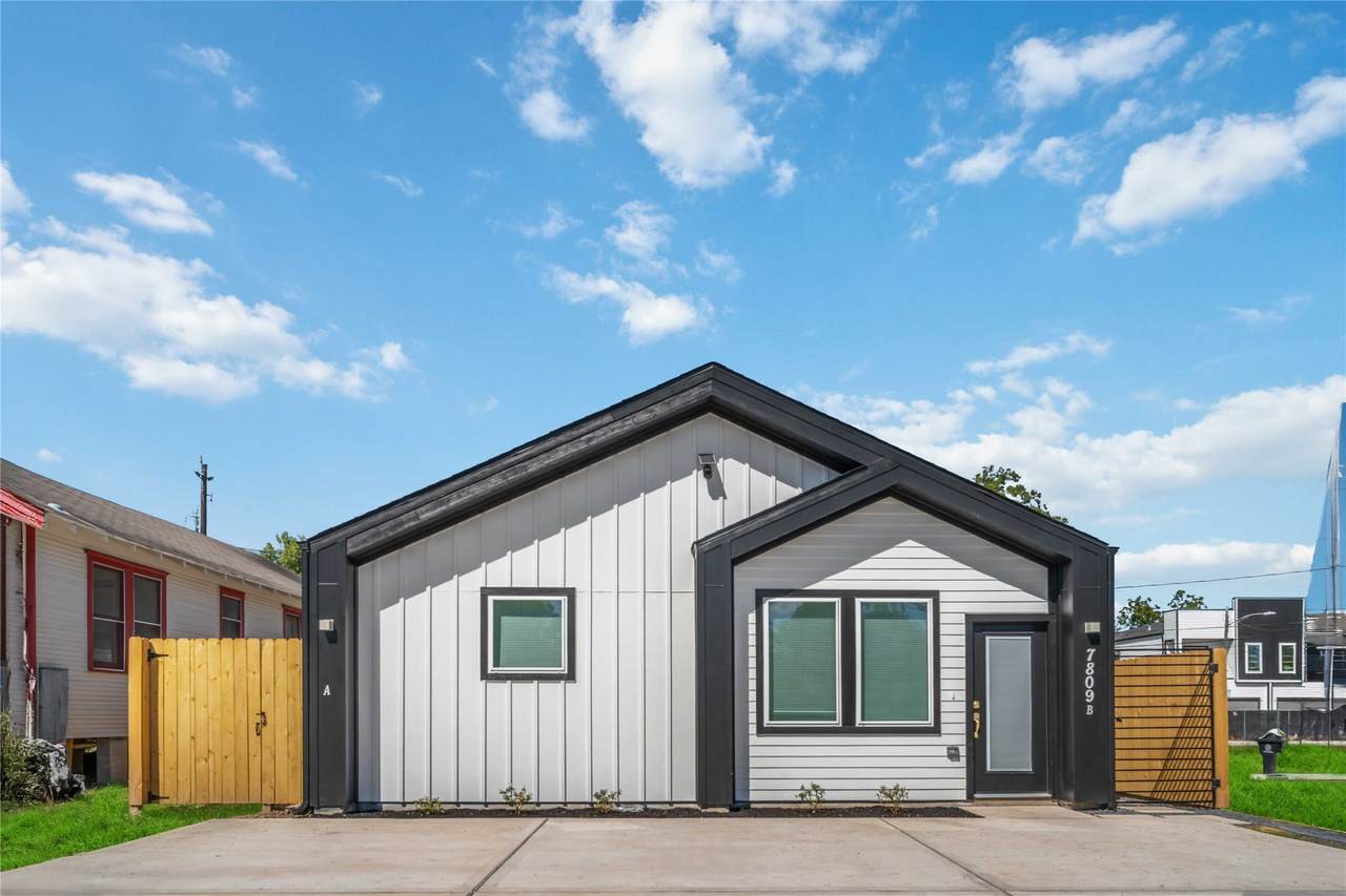 7809 Queen Street - Photo 1