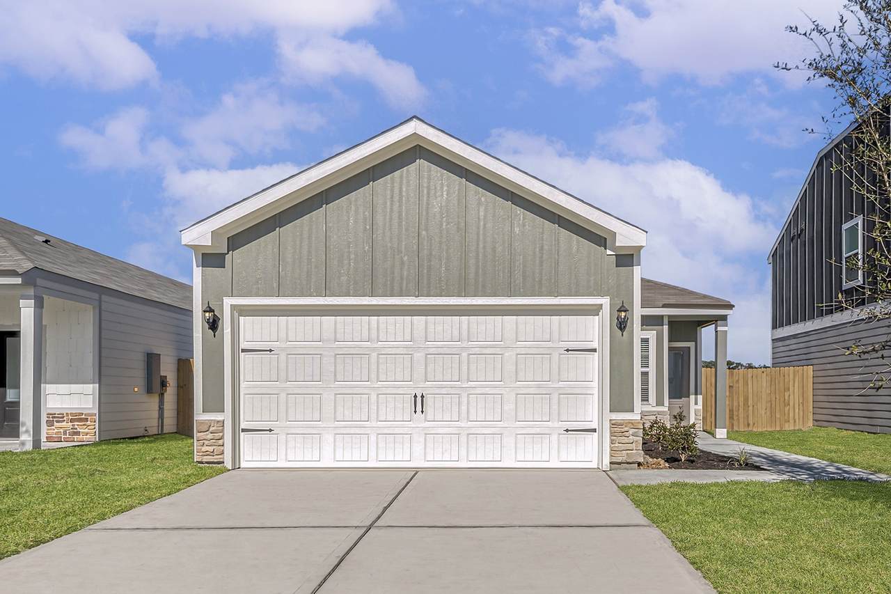 8215 Blooming Meadow Lane - Photo 1