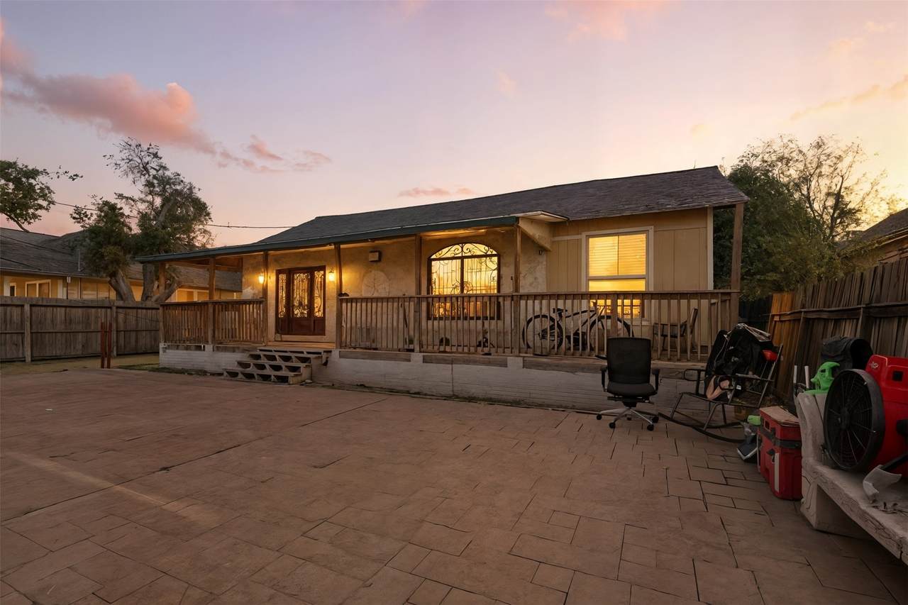 2017 Sadler Street - Photo 1