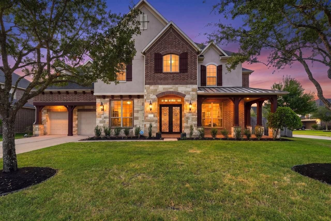 1627 Kaleta Pass Lane - Photo 1