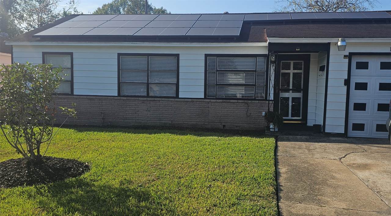 10510 Sierra Drive - Photo 1