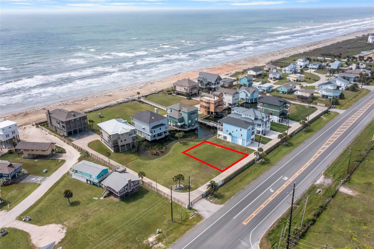 16 Blue Heron Circle - Photo 1
