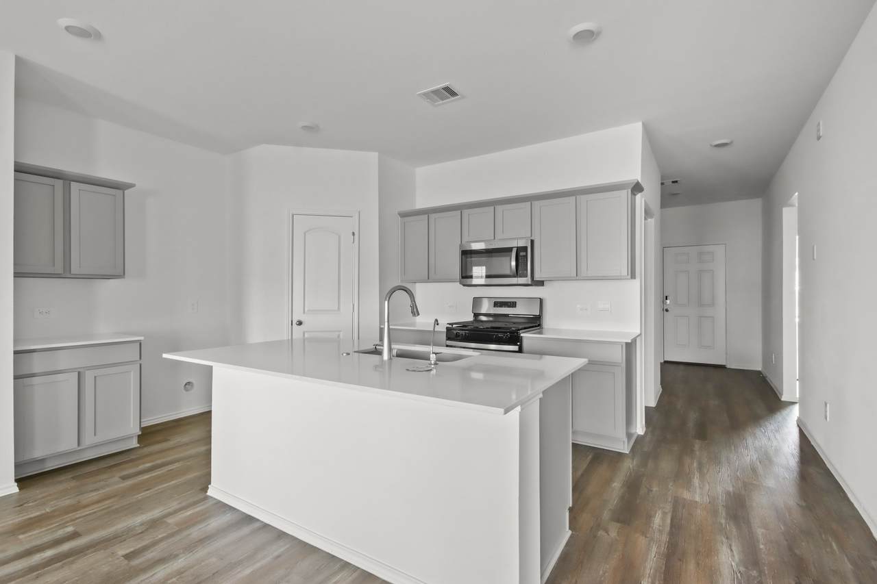 27712 Woodglen Mews Way - Photo 1