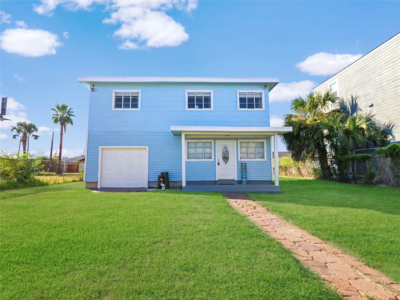 6004 Avenue T - Photo 1