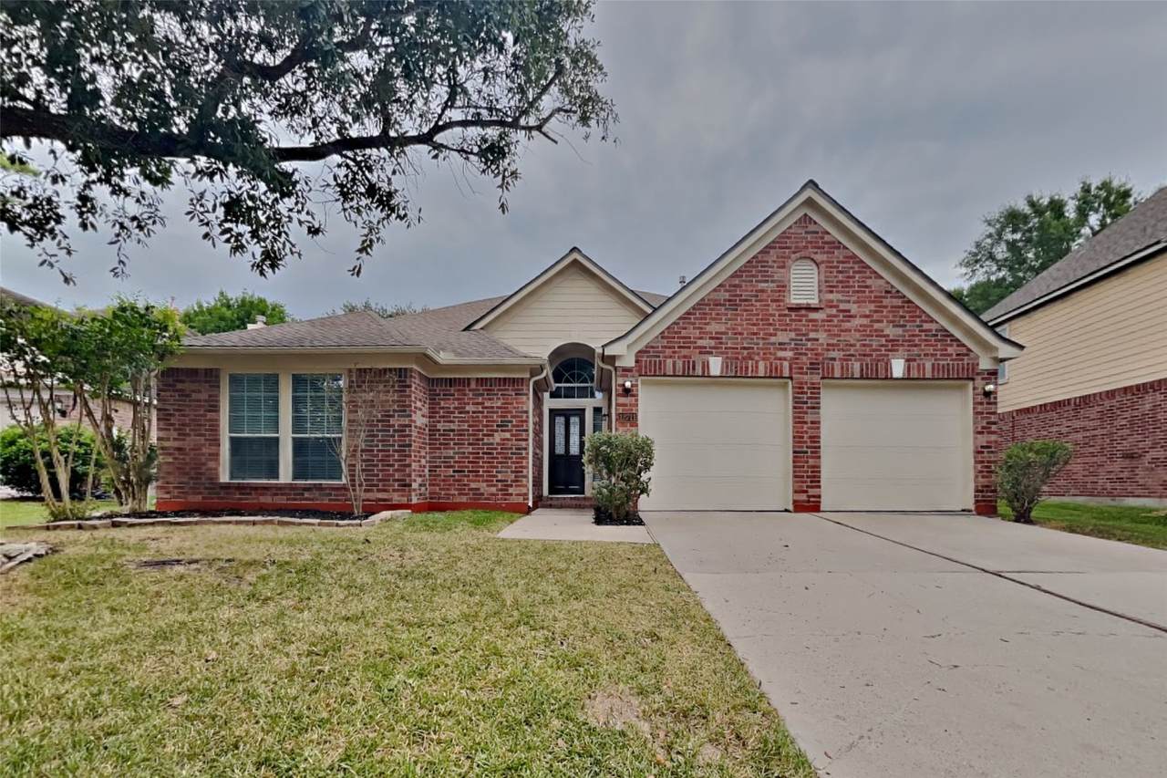 12711 Cedar Grove Court - Photo 1