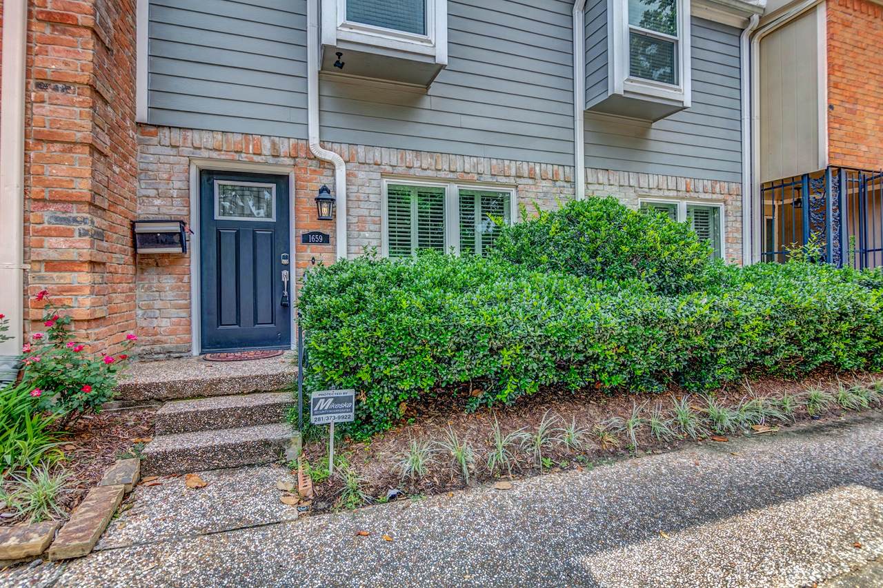 1659 Sam Houston Parkway - Photo 1
