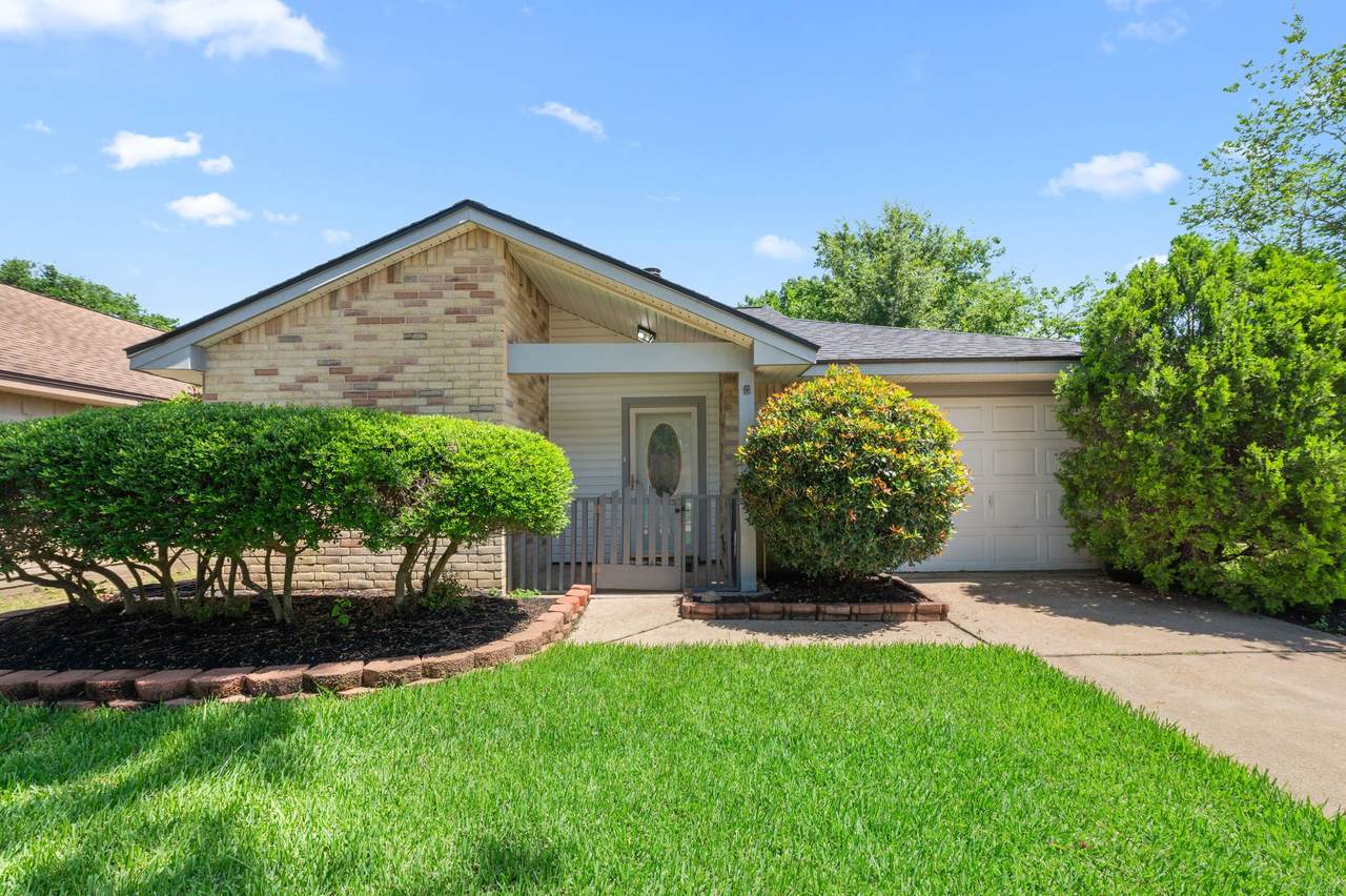 19414 Cypress Bay Court - Photo 1