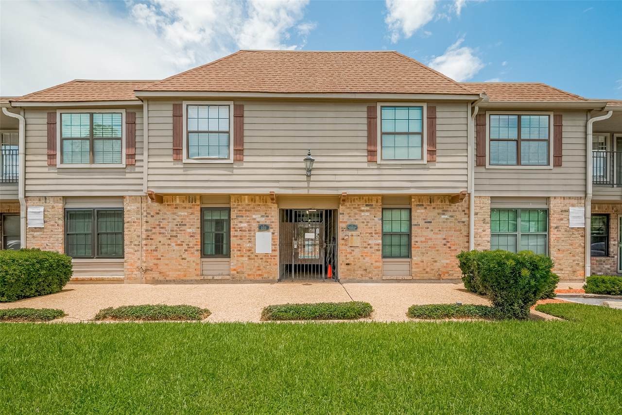 606 Marshall Street - Photo 1