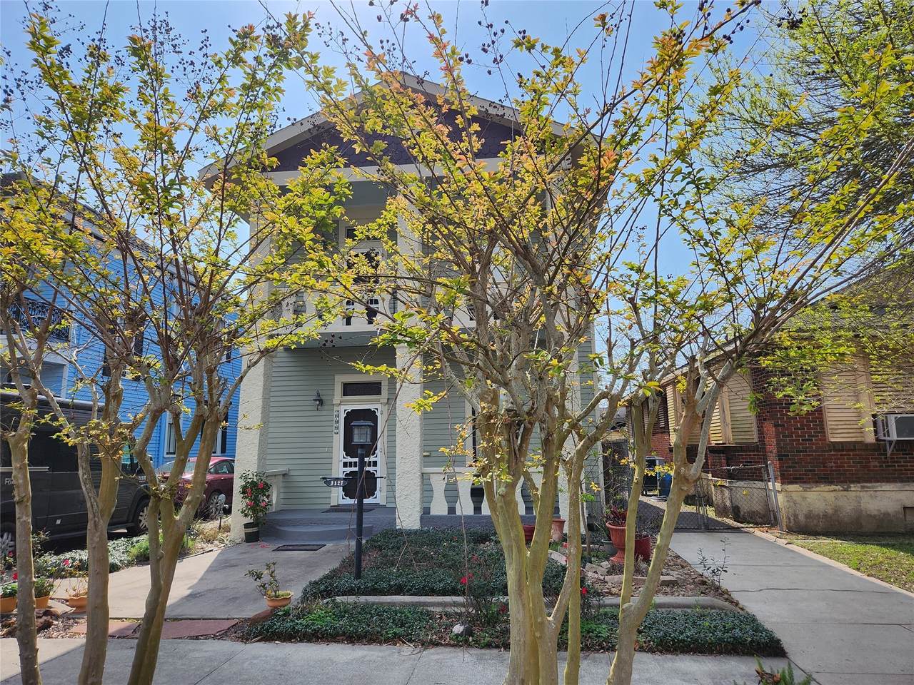 3127 Avenue Q - Photo 1