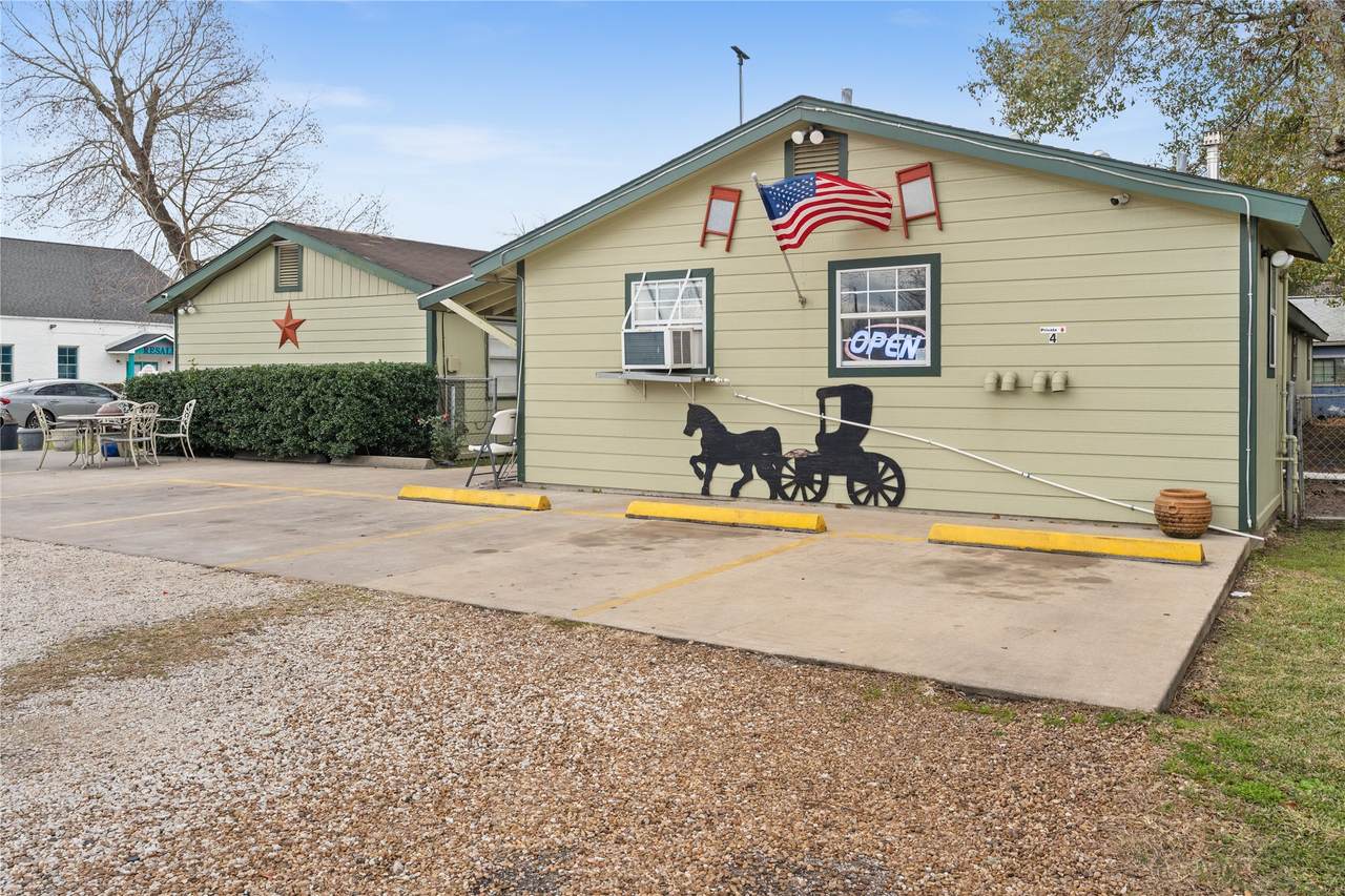 2200 Peach Avenue - Photo 1