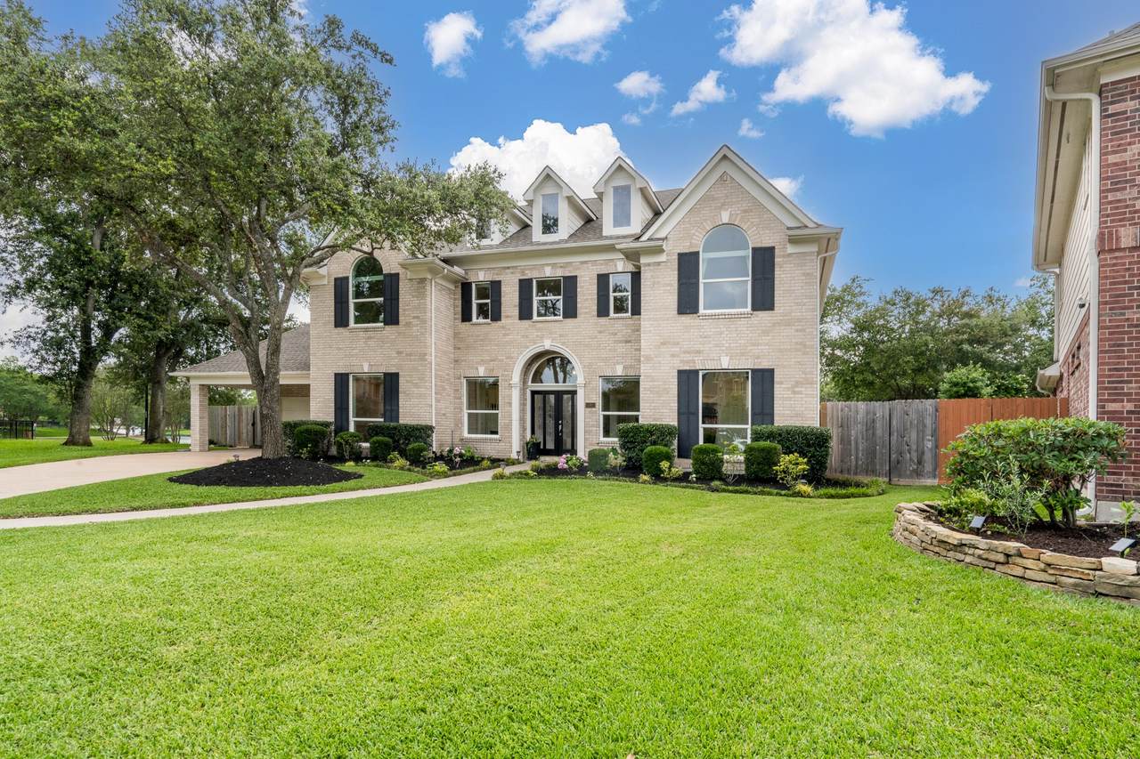 15903 Lake Loop Drive - Photo 1