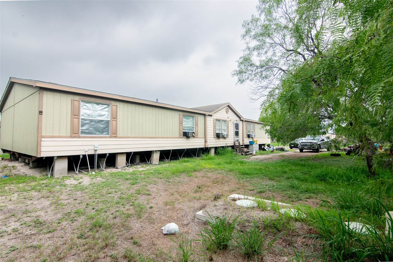 8858 County Road 615 - Photo 1
