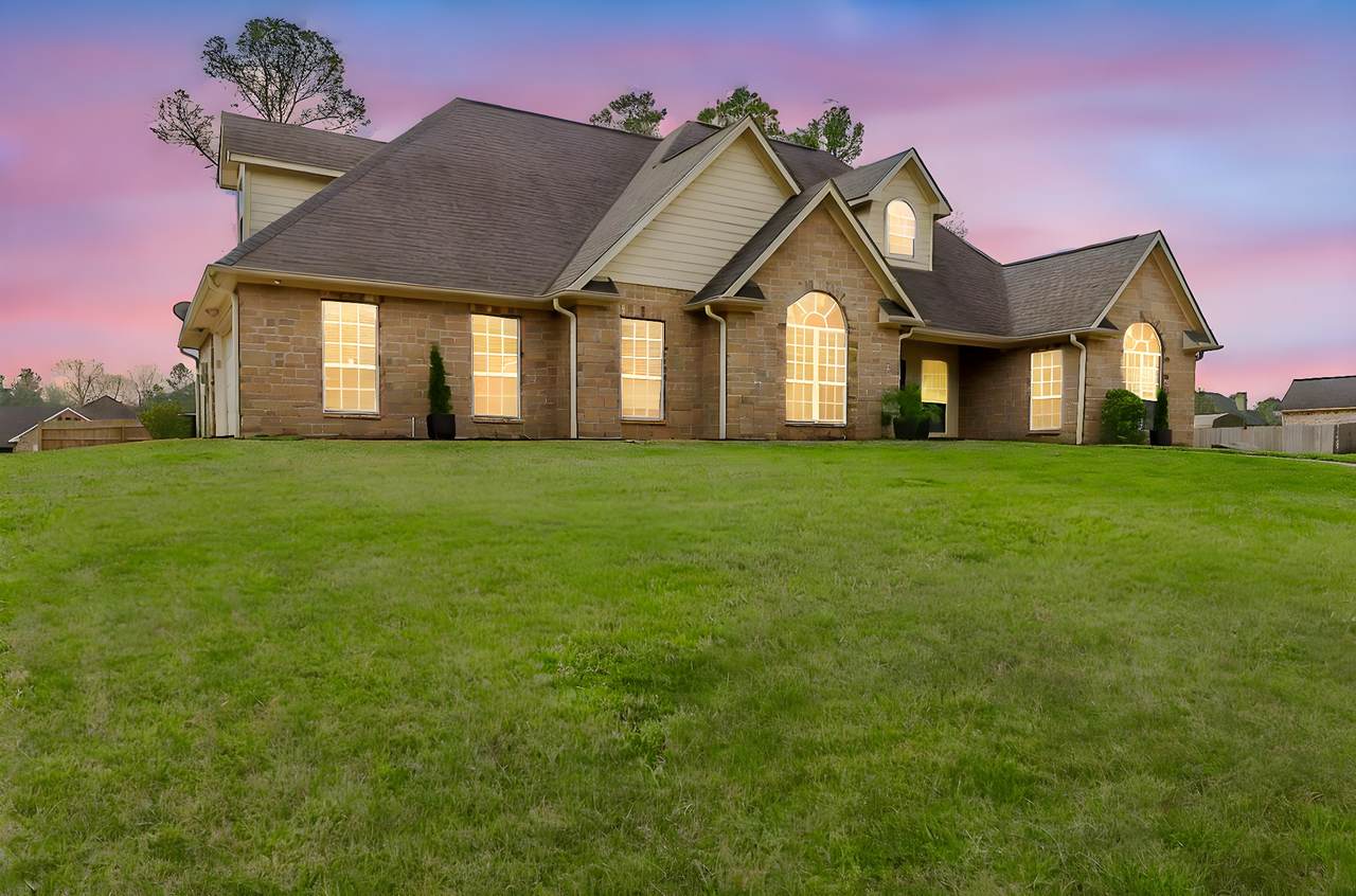 127 Copperwood Loop - Photo 1