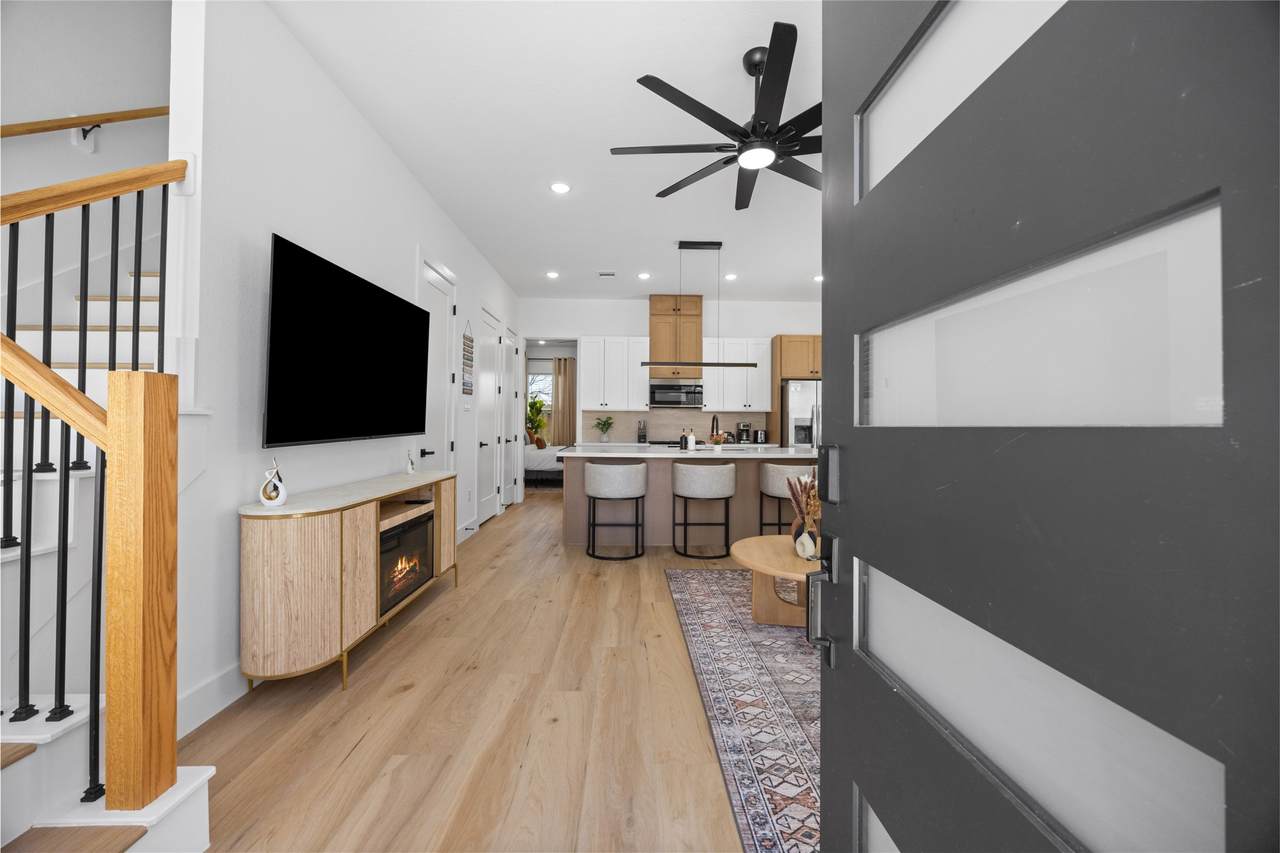 9019 Comal Street - Photo 1
