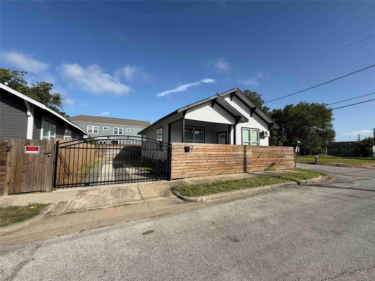 2400 Burkett Street - Photo 1