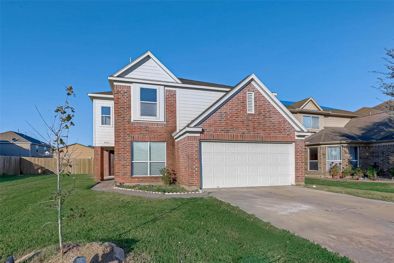 5011 Redwing Brook Trail - Photo 1