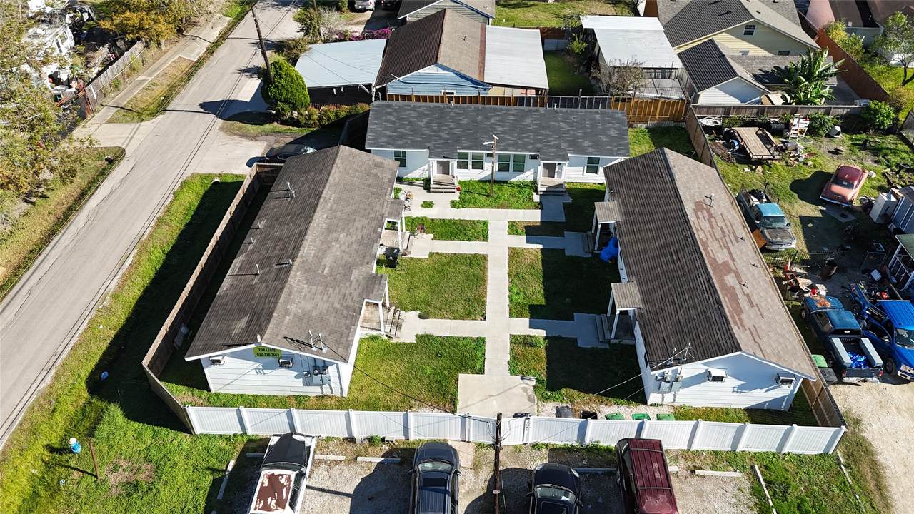 6901 Dumble Street - Photo 1