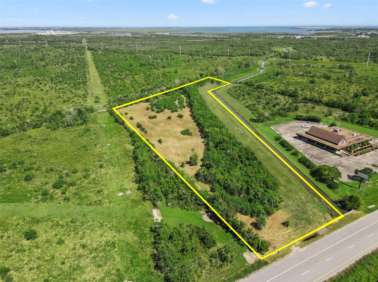 5130 Emmett F Lowry Expressway - Photo 1