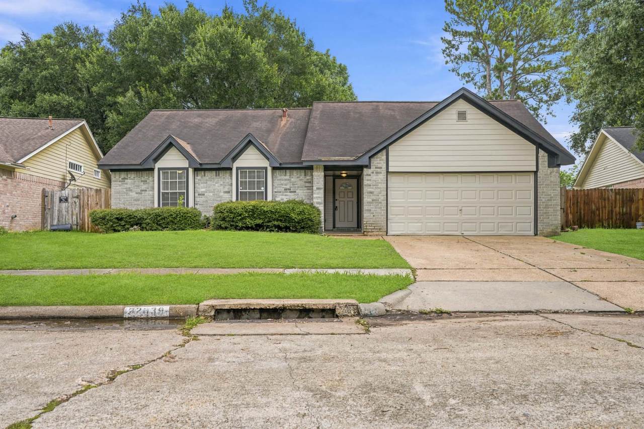 22039 Rivermead Drive - Photo 1