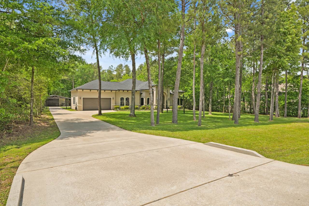 11058 Crawford Circle - Photo 1