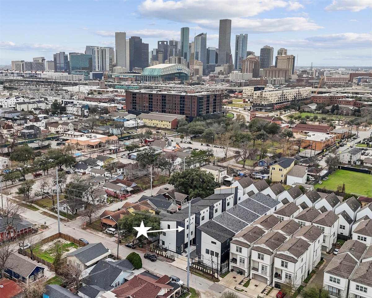 321 Nagle Street - Photo 1