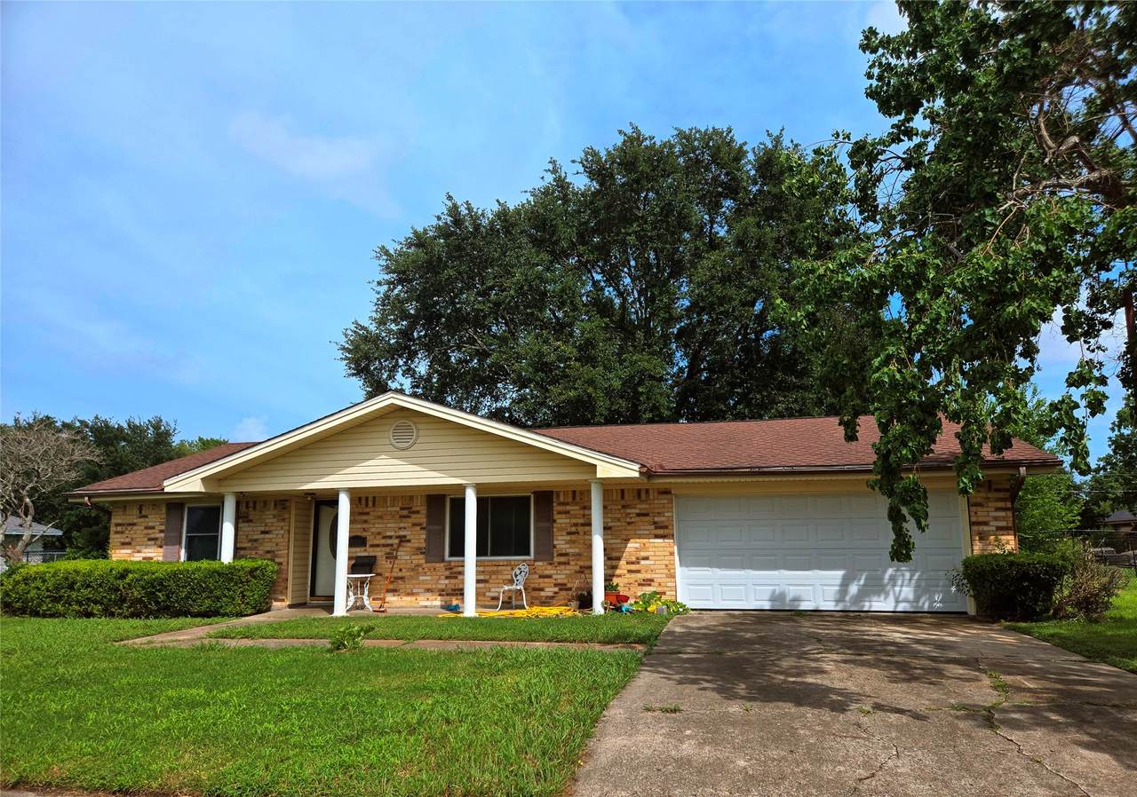 700 19th Street - Photo 1