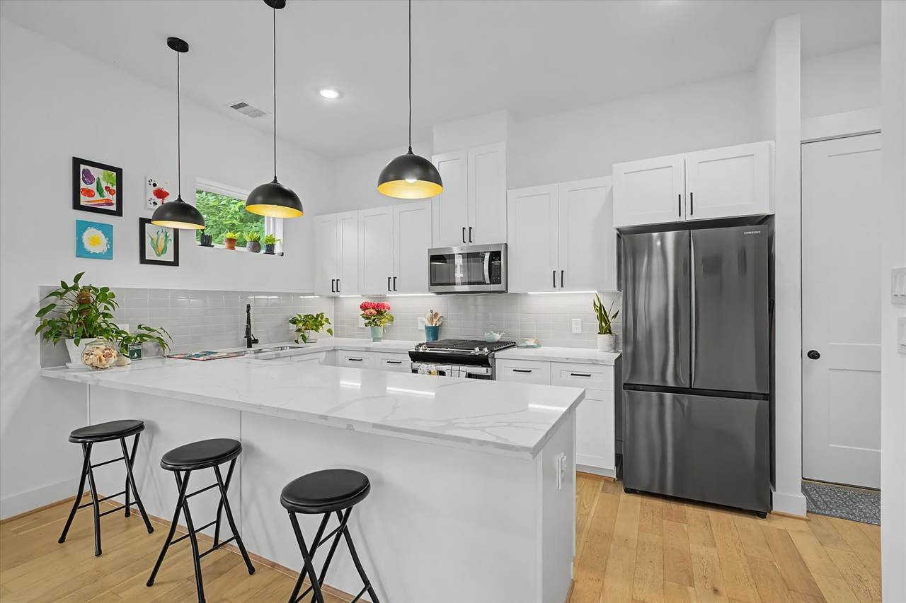 2511 Stuart Street - Photo 1
