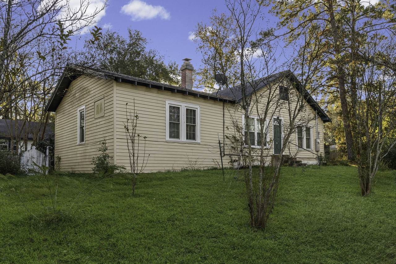 712 Pine Avenue - Photo 1