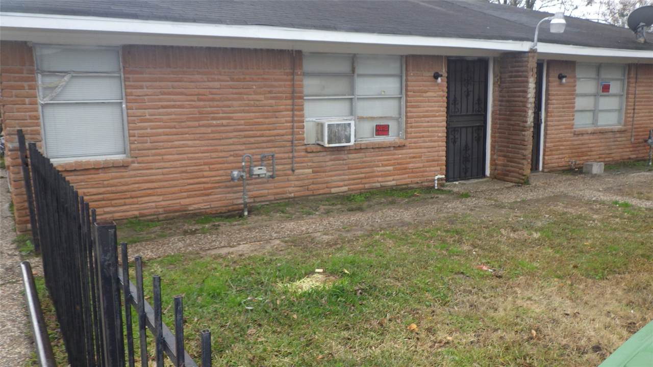 8410 Brandon Street - Photo 1