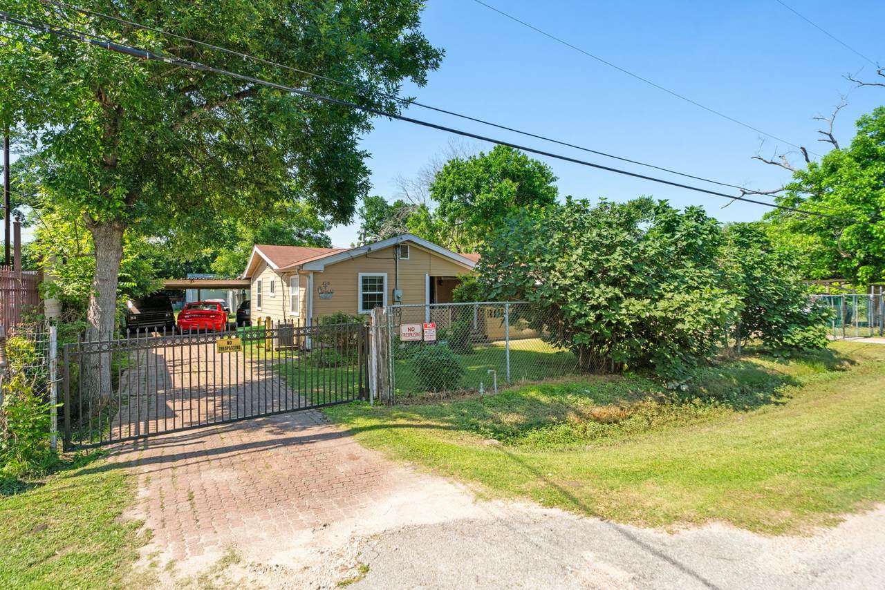 230 Busch Street - Photo 1