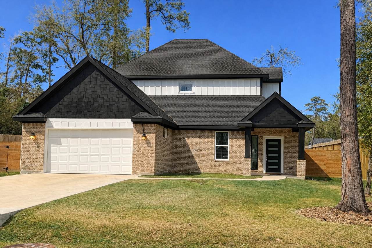 1521 Glen Oaks Drive - Photo 1