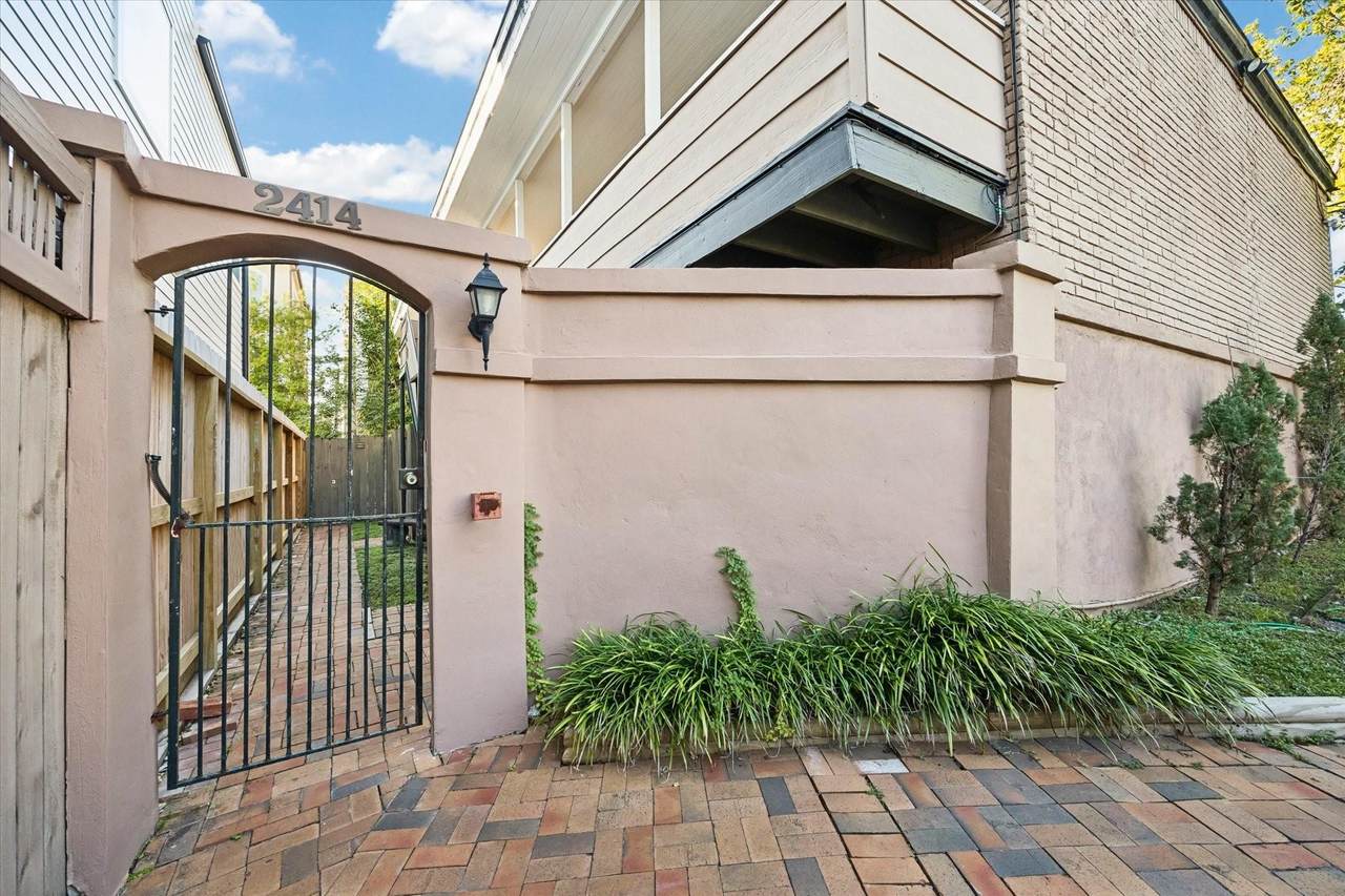 2414 Morse Street - Photo 1