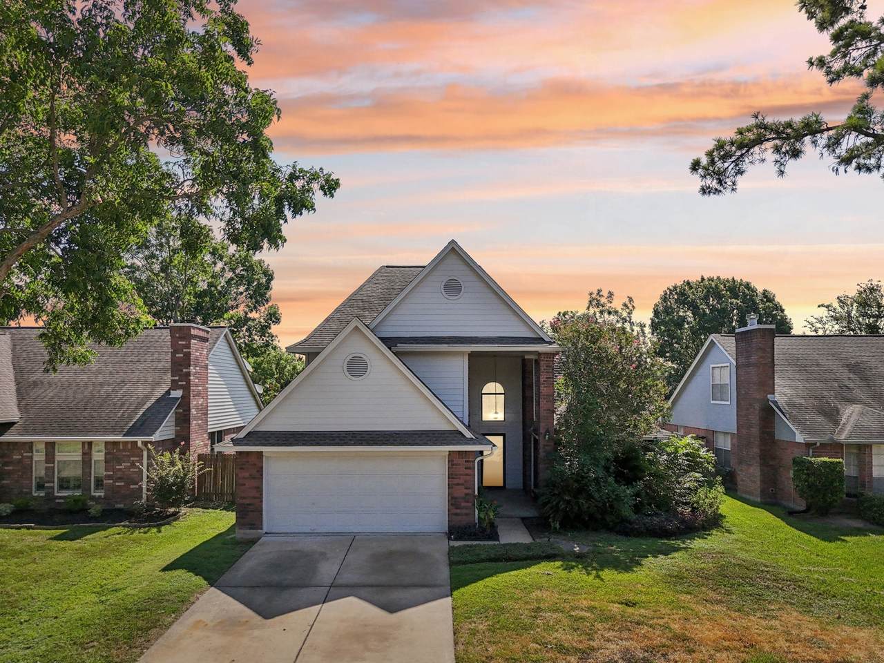 5810 Magazine Circle - Photo 1