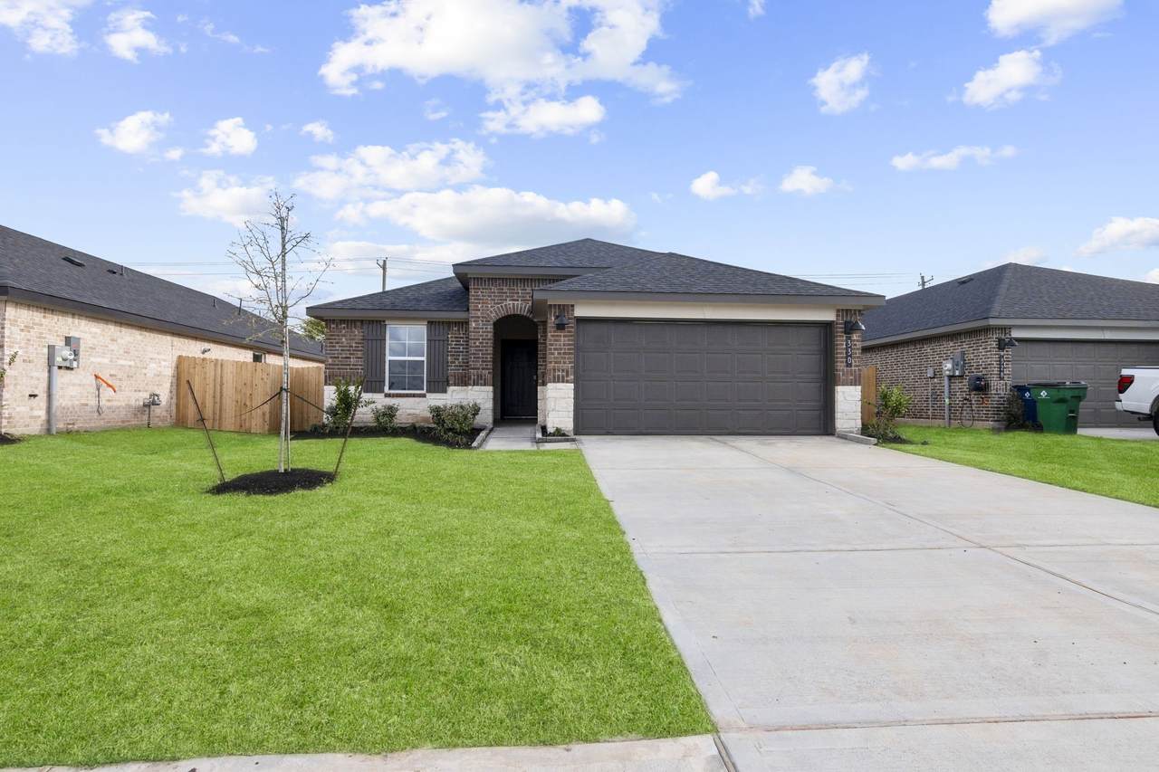 521 Robin Street - Photo 1